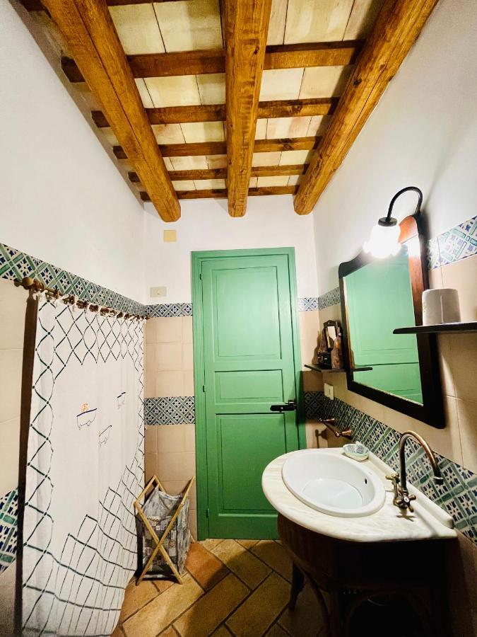 Cortile Padre Vincenzo Apartment Erice Luaran gambar